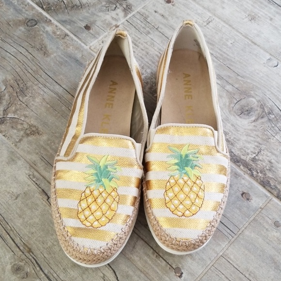 anne klein gisela chelsea boot